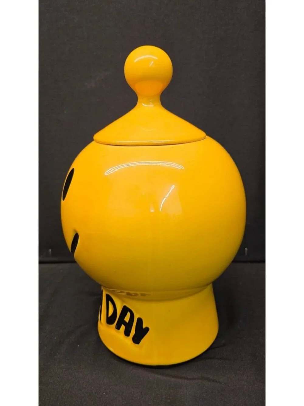 Vintage 1970s McCoy Pottery USA Smiley Face Cookie Jar 